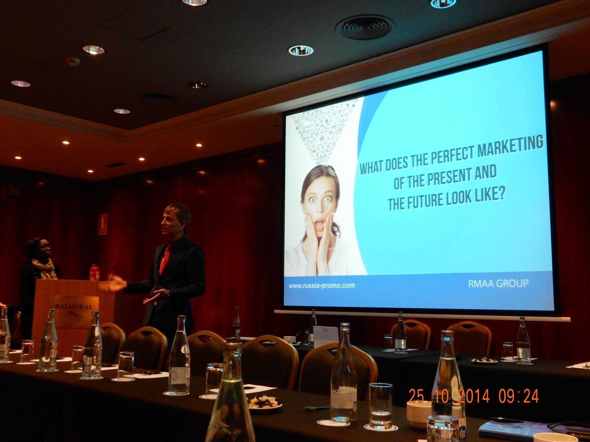 Vadim Tylik talks about global marketing trends in Barcelona, Spain, pic. 2