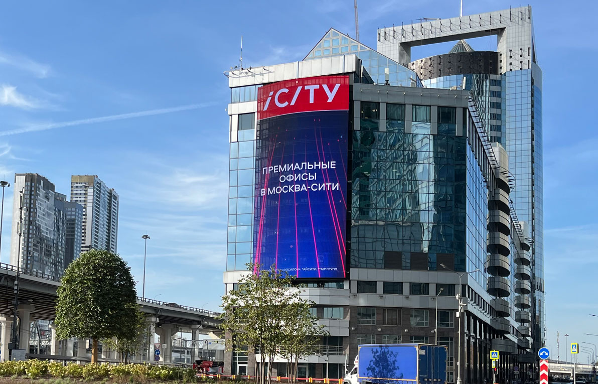 OOH Moscow City, North Tower — South Vertical Screen