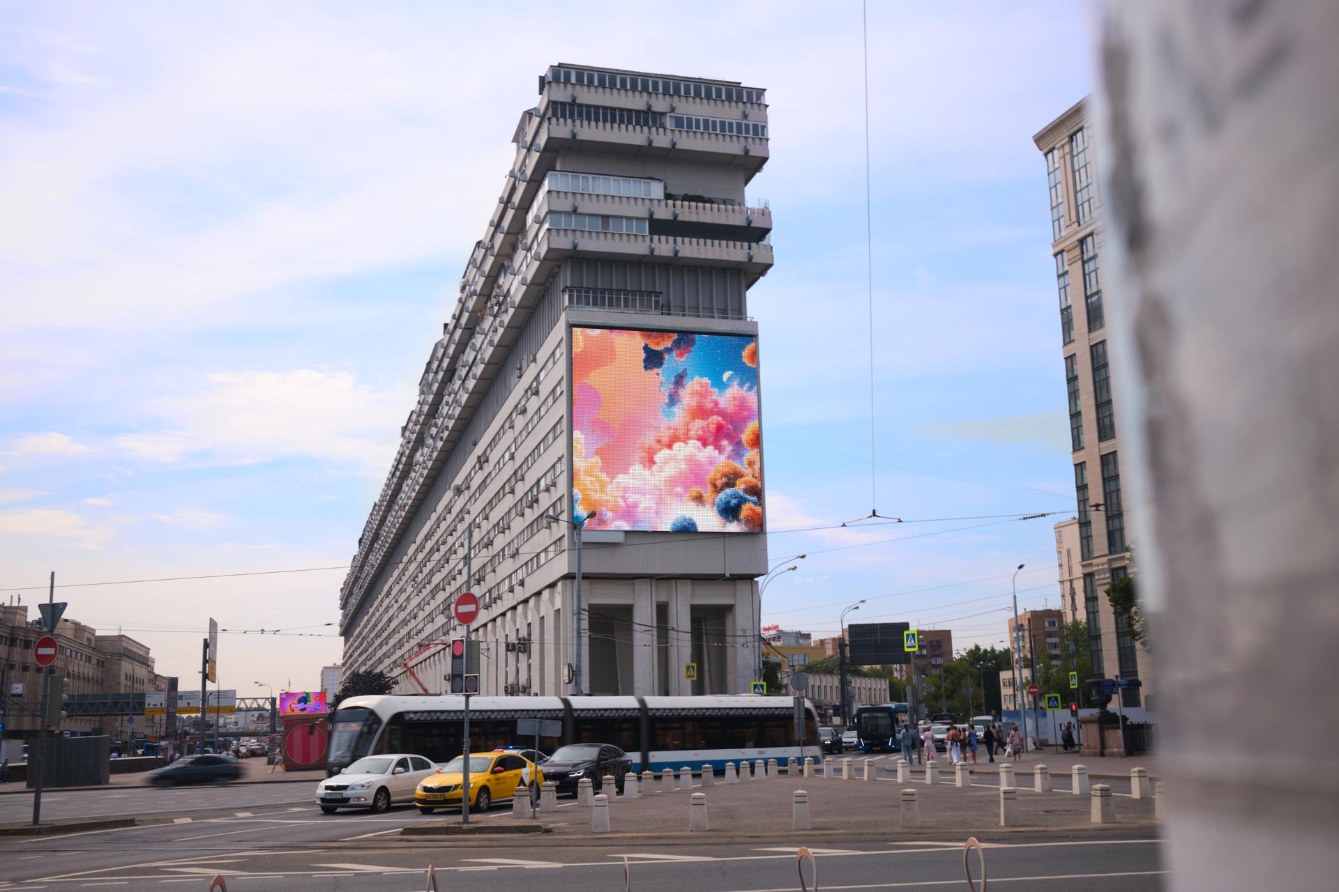Digital Screen on Bolshaya Tulskaya str., 2. 1