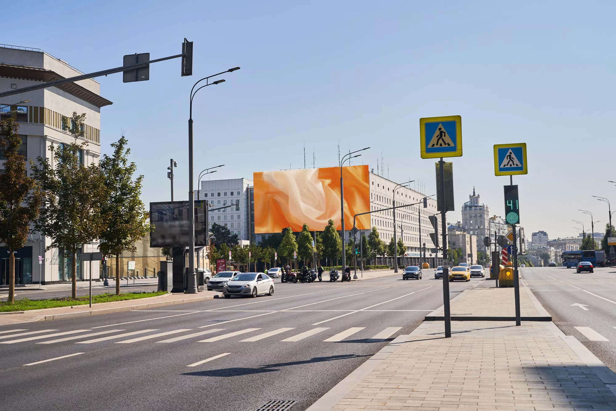 Digital Screen on Sadovaya-Samotechnaya, 1 4