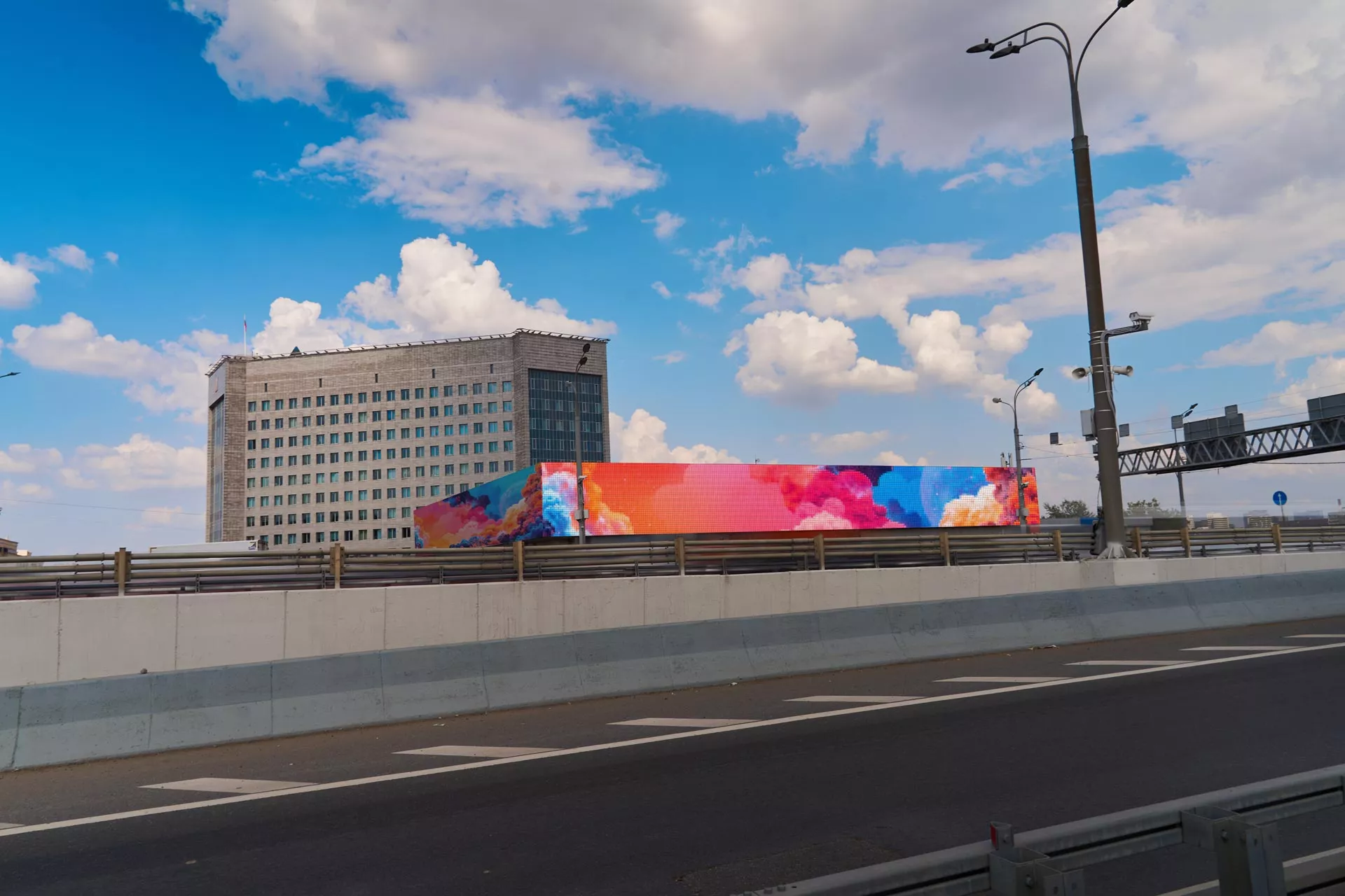 Digital Screen on 6 Kholodilny Ln. (TTK) 1