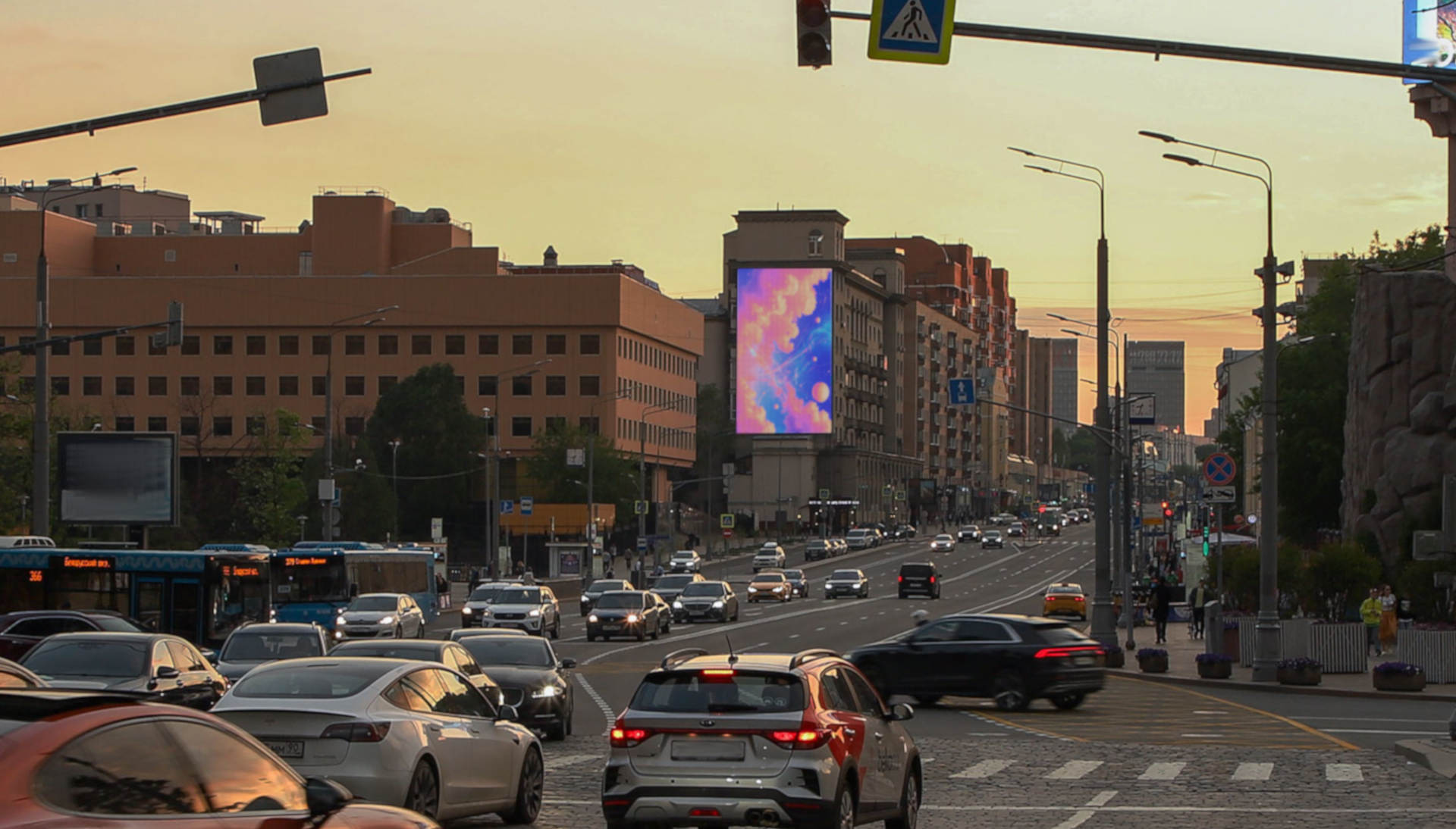 Digital Screen on 9, Krasnaya Presnya St. (near Moscow Zoo) 2