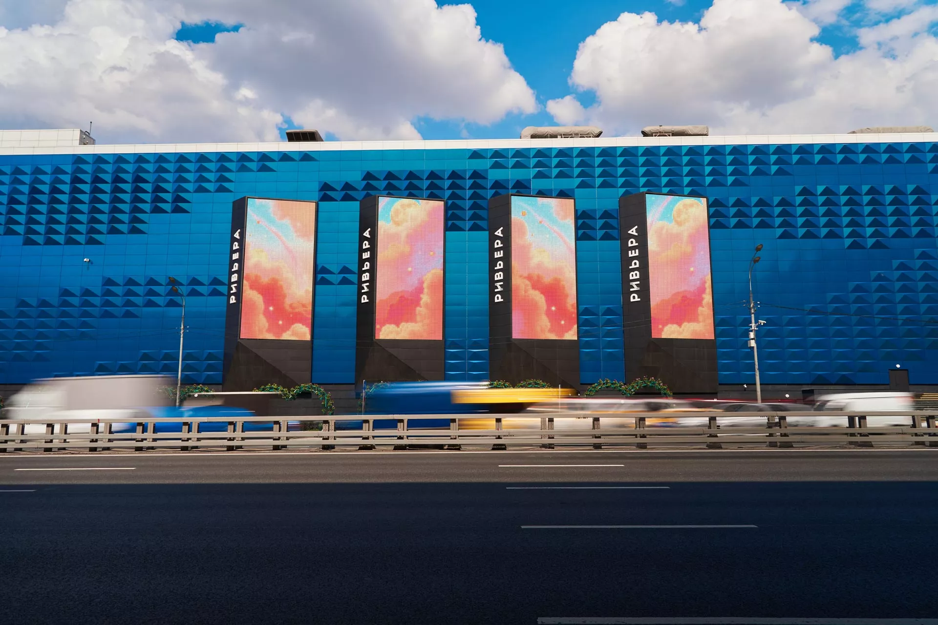 Digital Screen on 18, Avtozavodskaya St (Riviera Mall, TTK) 4